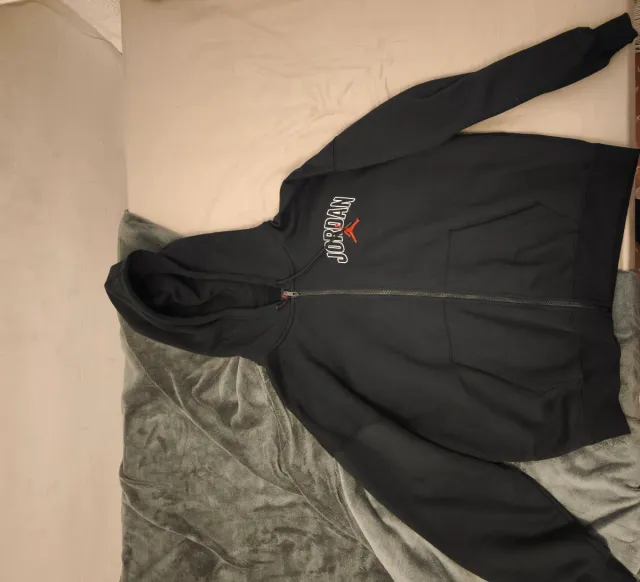 Sudadera Jordan Negra con Cremallera