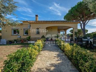 Chalet en venta en Cabanyes-Mas Ambrós-Mas Pallí en Calonge