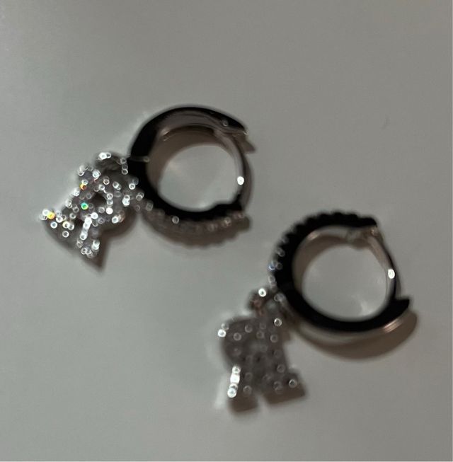 Pendientes Aro Letra R Brillantes