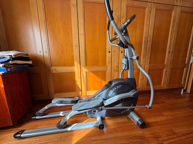 Ellittica professionale Andes 207