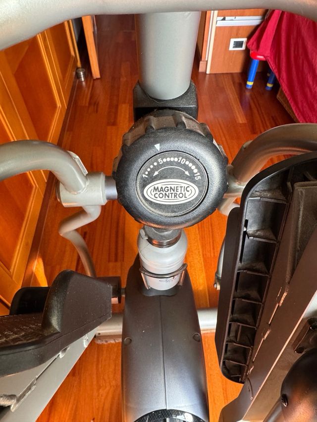 Ellittica professionale Andes 207