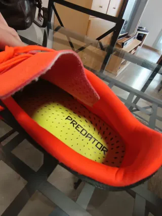 Botas de fútbol Adidas Predator multitacos