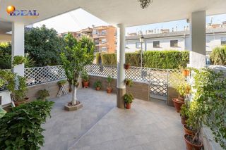 Casa adosada en venta en Atarfe