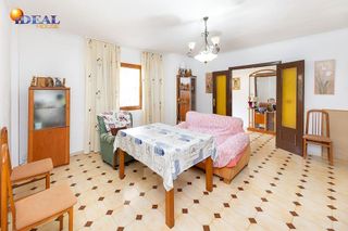 Casa adosada en venta en Atarfe