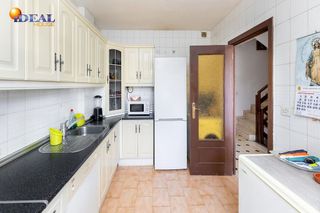 Casa adosada en venta en Atarfe