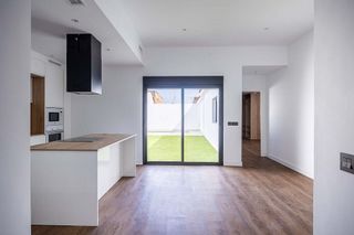 Casa adosada en venta en Valencina de la Concepción