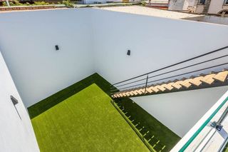 Casa adosada en venta en Valencina de la Concepción