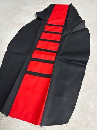 Funda Asiento Moto Nueva Roja y Negra