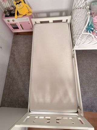 Cama infantil blanca con somier KRITTER