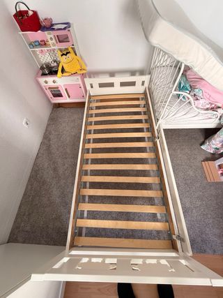 Cama infantil blanca con somier KRITTER
