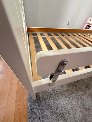 Cama infantil blanca con somier KRITTER