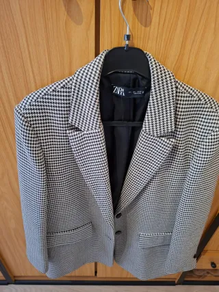 Americana/Blazer Zara Estampado Blanco y Negro
