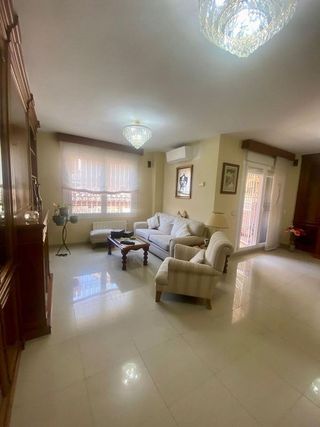 Casa adosada en venta en El Arroyo - La Fuente en Fuenlabrada