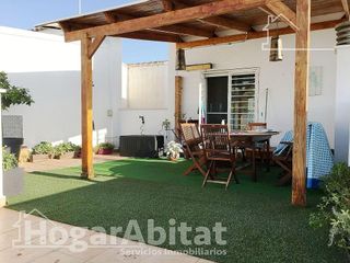 Casa adosada en venta en Vilamarxant