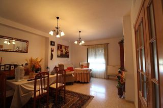 Casa adosada en venta en Olivenza