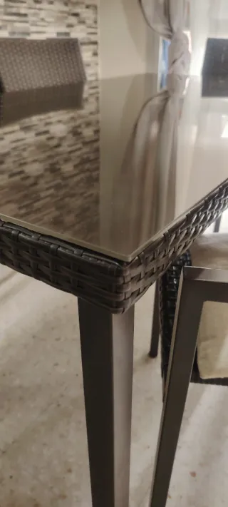 Mesa y 6 sillas de exterior