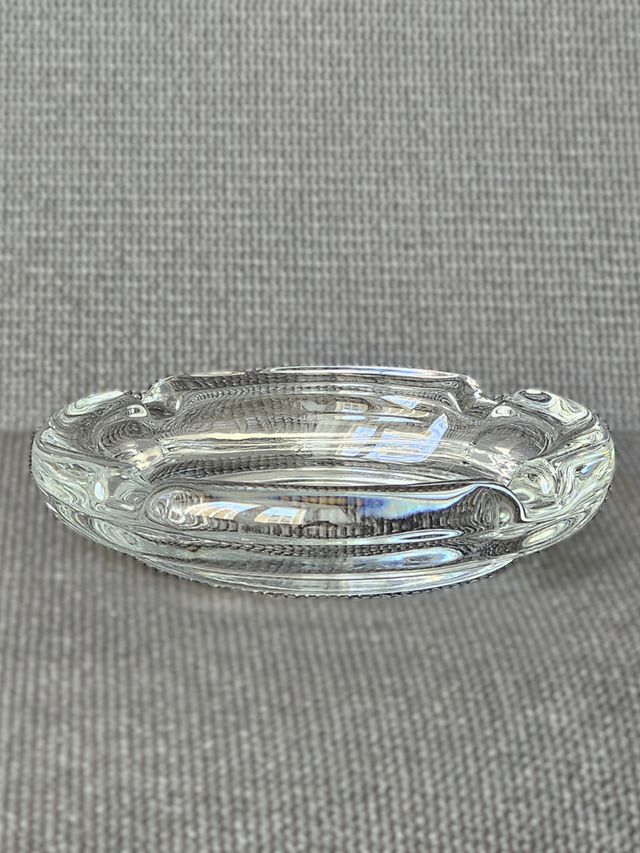 Cenicero de cristal transparente