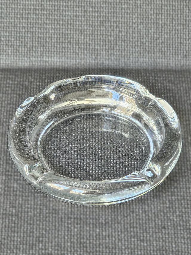 Cenicero de cristal transparente