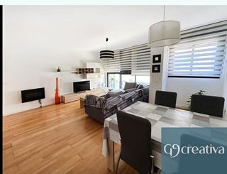 Piso en venta en Monserrat