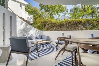 Piso en venta en Los Naranjos - Las Brisas en Marbella