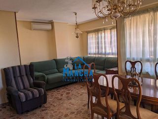 Piso en venta en Santa Cruz - Industria - Polígono Campollano en Albacete