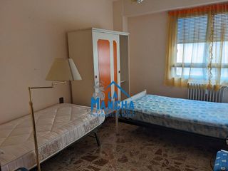 Piso en venta en Santa Cruz - Industria - Polígono Campollano en Albacete