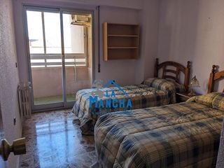 Piso en venta en Santa Cruz - Industria - Polígono Campollano en Albacete