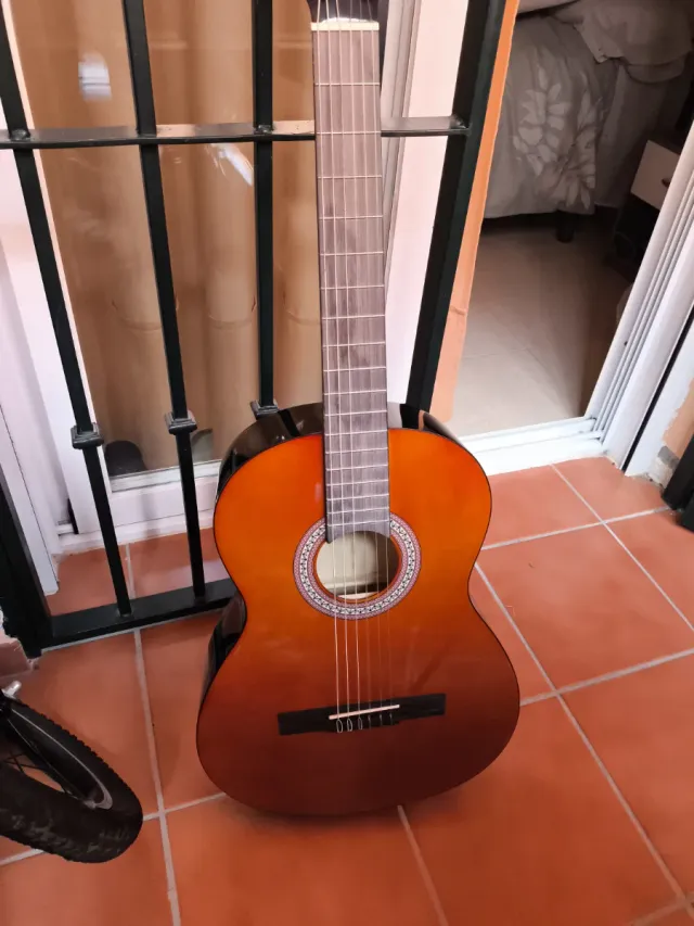 Guitarra Clásica Naranja