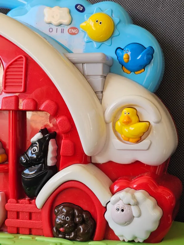 Granja sonora bilingüe Chicco