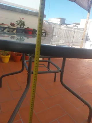 Mesa redonda jardín 1.20m cristal templado y metal