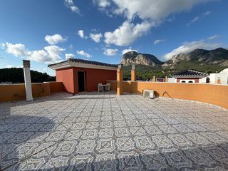 Piso en venta en Polop