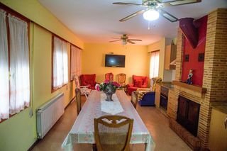 Chalet en venta en Caudete