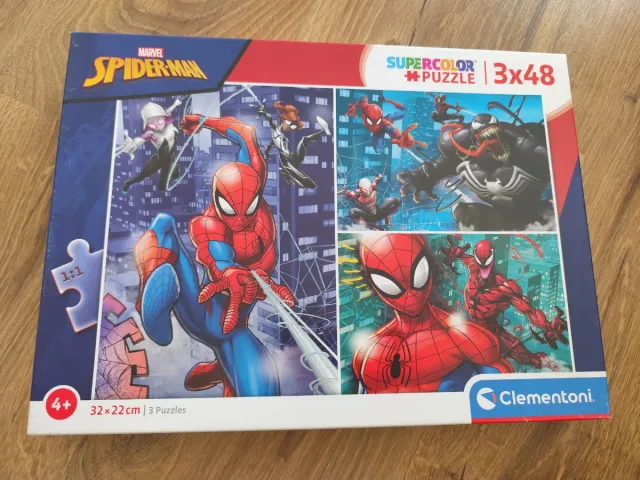 Puzzles Avengers y Spiderman Clementoni
