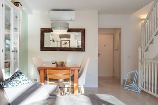 Casa adosada en venta en Pla de Sant Pere-Les Salines en Cubelles