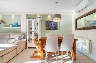 Casa adosada en venta en Pla de Sant Pere-Les Salines en Cubelles