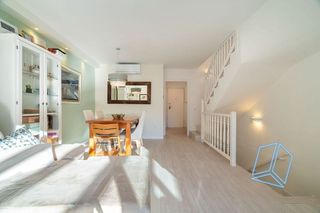 Casa adosada en venta en Pla de Sant Pere-Les Salines en Cubelles