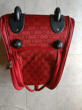 Trolley rosso fantasia monogram / ruote e manico