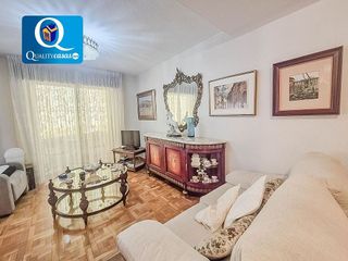 Piso en venta en Ensanche - Diputación en Alicante