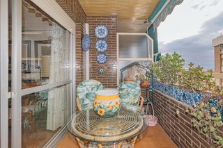 Piso en venta en Cervantes en Granada