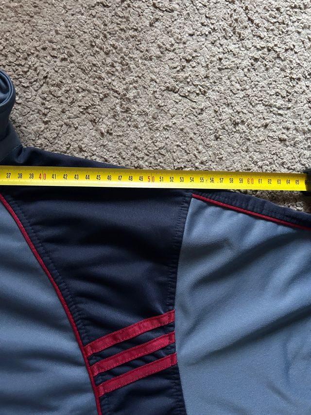 Vintage tuta sportiva grigia e rossa