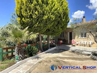 Chalet en venta en Caudete