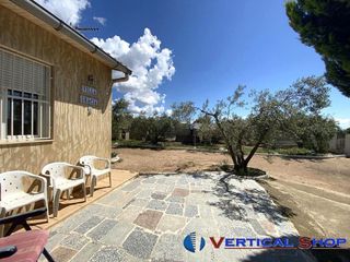 Chalet en venta en Caudete