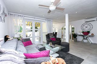 Chalet en venta en Campos de Golf - Villa Martin - Los Dolses en Orihuela