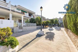 Casa adosada en venta en Atarfe