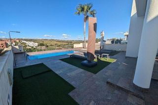 Chalet en venta en Campos de Golf - Villa Martin - Los Dolses en Orihuela