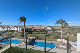 Chalet en venta en Campos de Golf - Villa Martin - Los Dolses en Orihuela