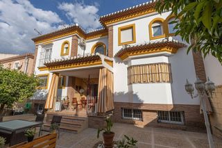 Chalet en venta en Atarfe
