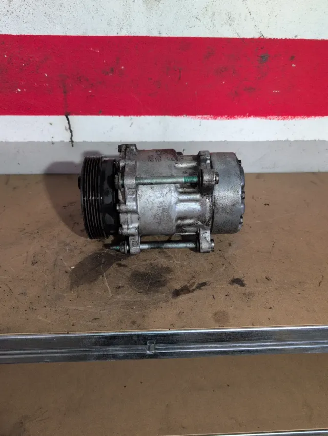 Compresor Aire Acondicionado 1J0820803K