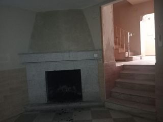 Casa adosada en venta en Mengíbar