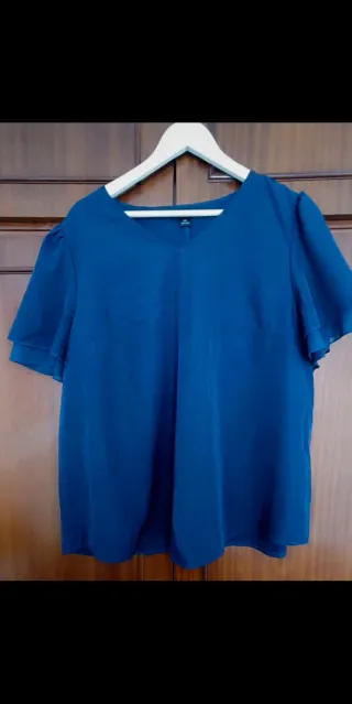Blusa azul marino manga corta